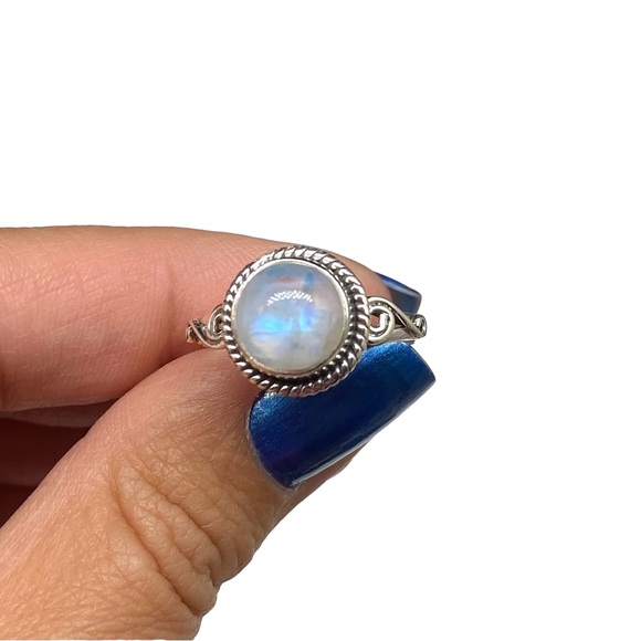 Rainbow Moonstone Ring Size 8 Solid Sterling Silver 925 Dainty Boho Stone - Picture 4 of 12